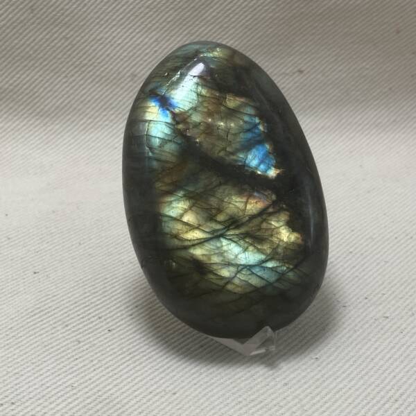 Galet en Labradorite