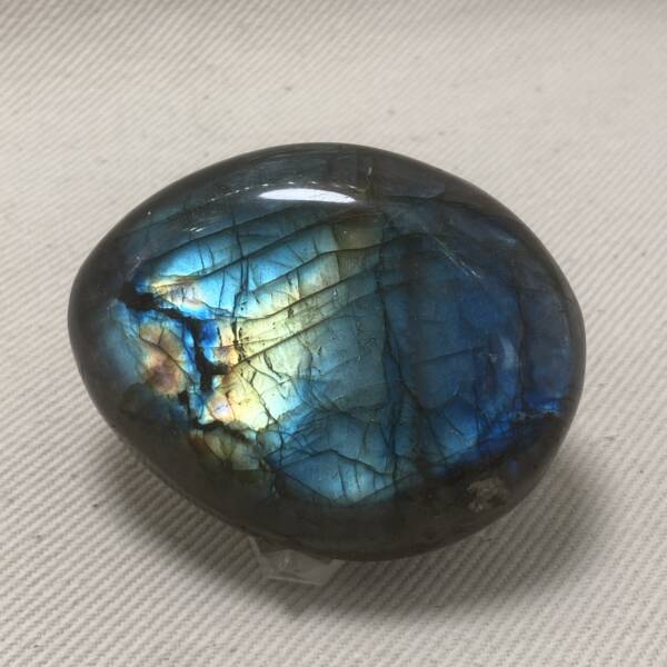 Galet en Labradorite