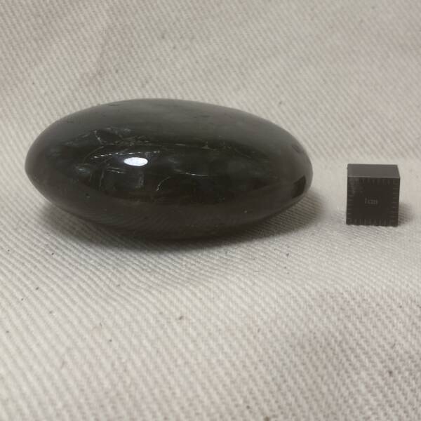 Galet en Labradorite