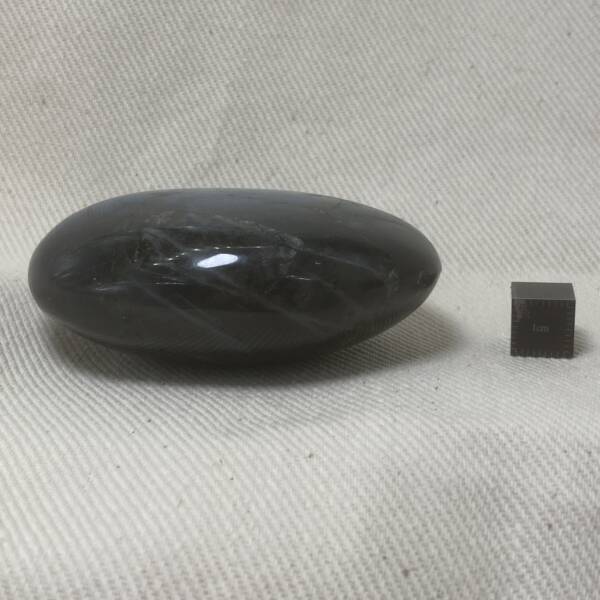 Galet en Labradorite