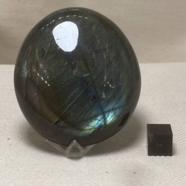 Galet en Labradorite