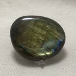 Galet en Labradorite