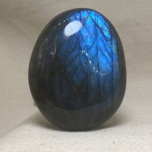 Galet en Labradorite