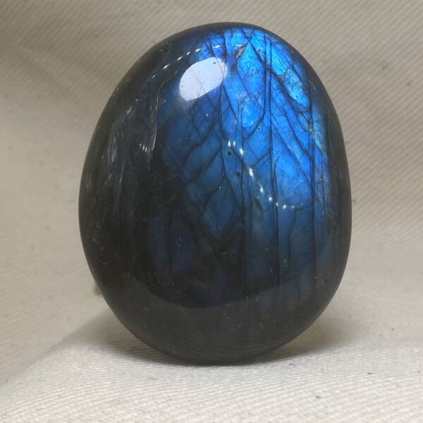 Galet en Labradorite