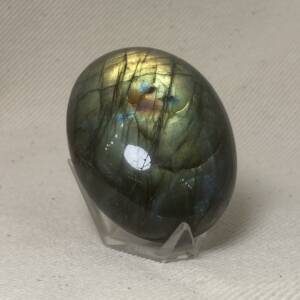 Galet en Labradorite