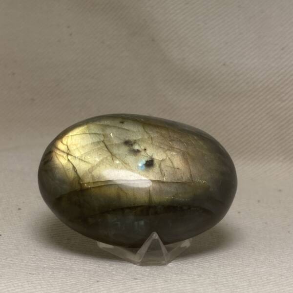 Galet en Labradorite