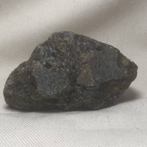 Labradorite brute