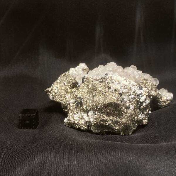 Apatite, Pyrite, Sphalérite