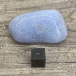 Calcédoine bleue polie