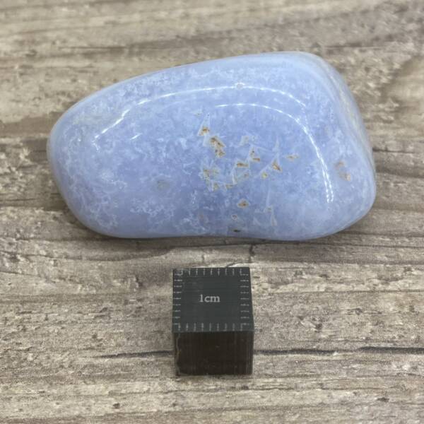 Calcédoine bleue polie