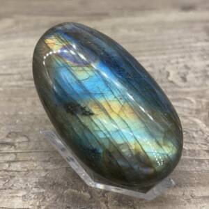 Galet en Labradorite