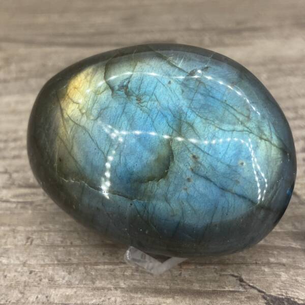 Galet en Labradorite