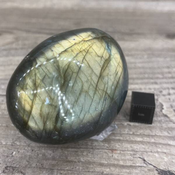 Galet en Labradorite