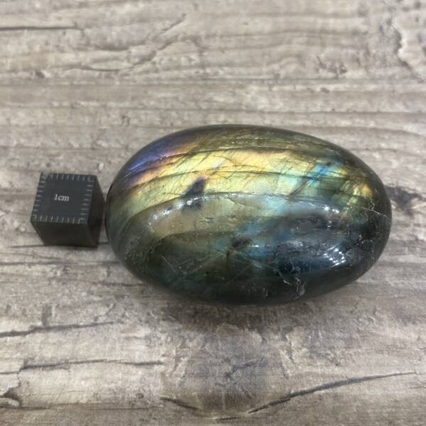 Galet en Labradorite