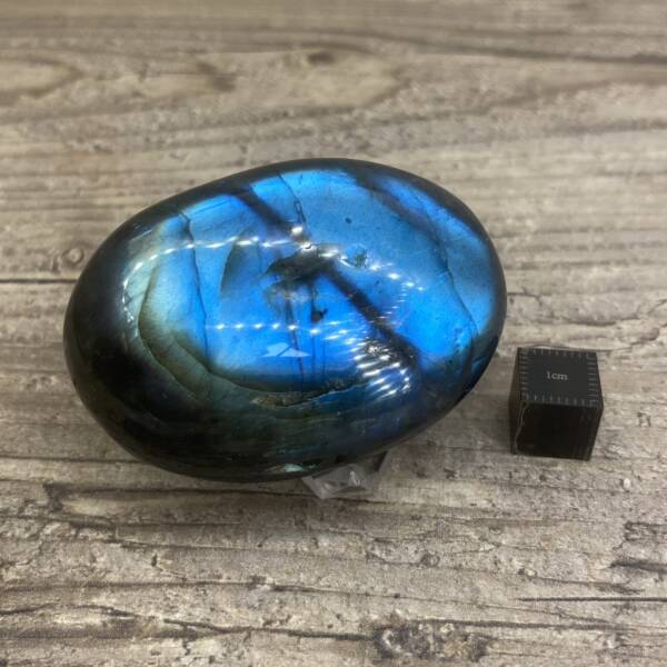 Galet en Labradorite