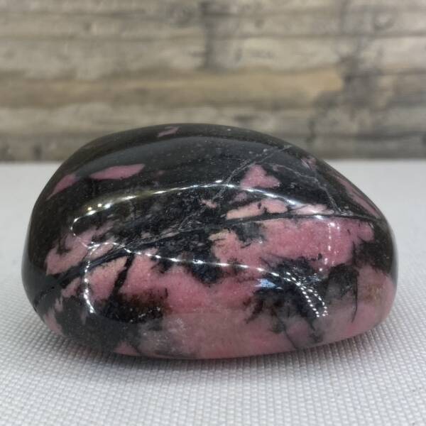 Rhodonite polie