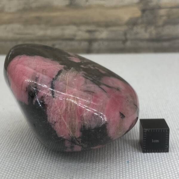 Rhodonite polie