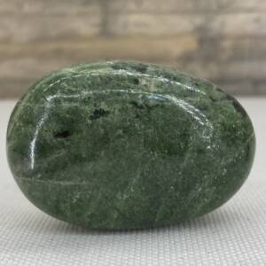 Galet en Diopside