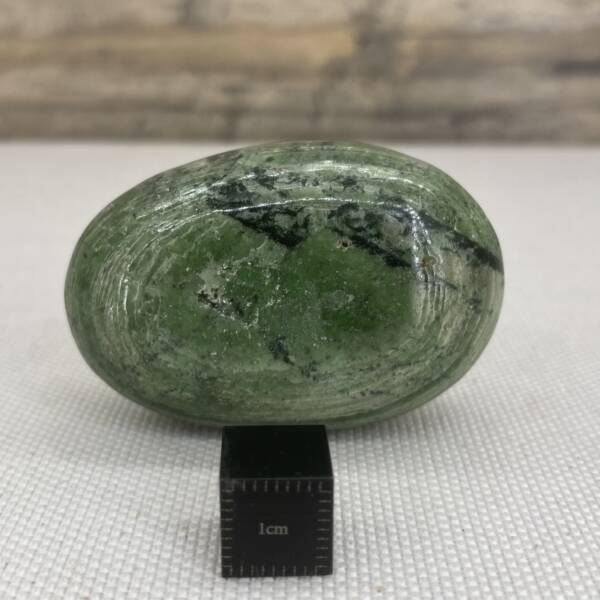 Galet en Diopside