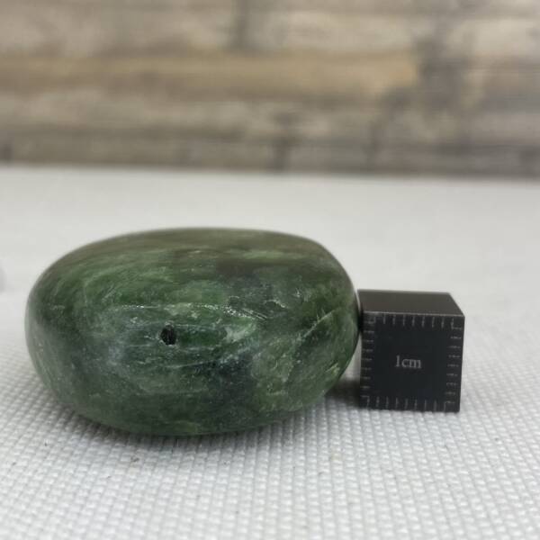 Galet en Diopside