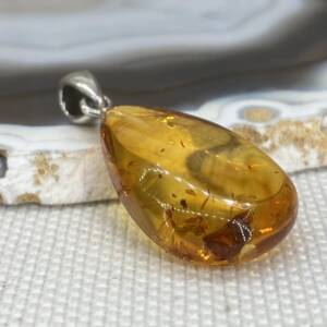 Pendentif en Ambre baltique