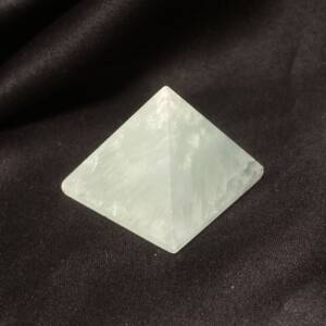 Pyramide Calcite