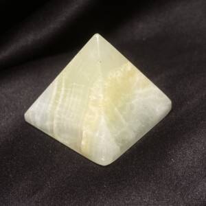 Pyramide Calcite
