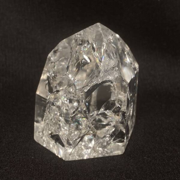 Pointe retaillée en Cristal de Roche