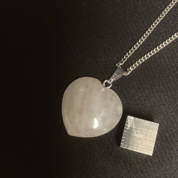 Pendentif en forme de cœur en Quartz rose