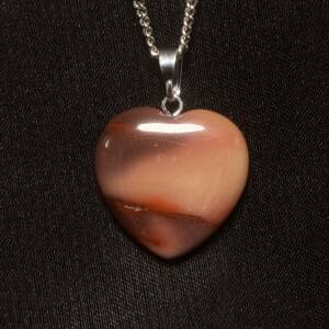 Pendentif en forme de cœur en Jaspe Mookaite
