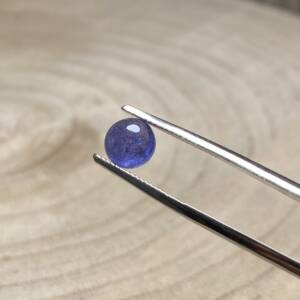 Cabochon Tanzanite
