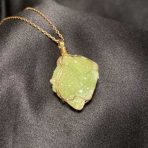Pendentif Adamite