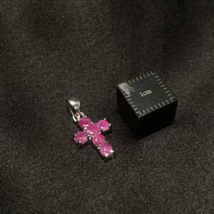 Pendentif Croix Rubis