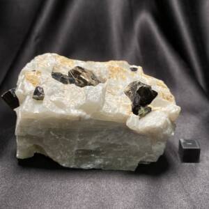 Mica sur calcite