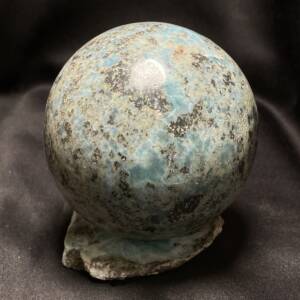 Sphère en Larimar avec un support